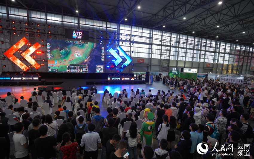 而是自行創 而是自行創