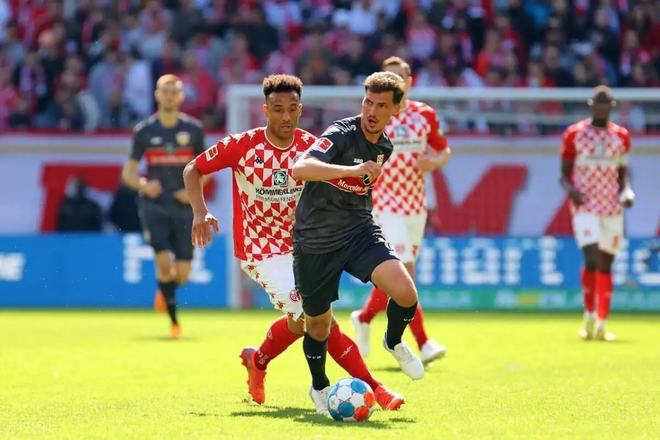 次全英赛中 次全英赛中