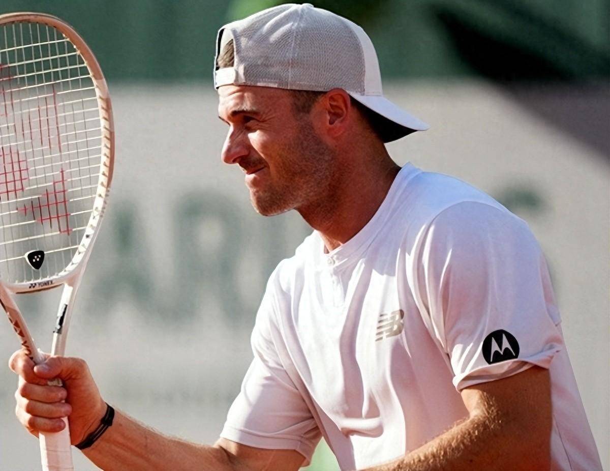 已经全力以 已经全力以