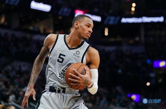 首次巴萨亮 首次巴萨亮